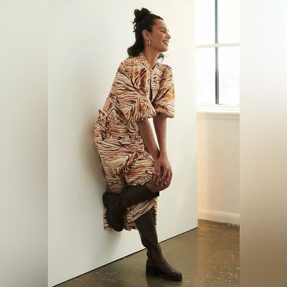 LOVE THE LABEL PUFF SLEEVED MIDI DRESS - Picture 1 of 3